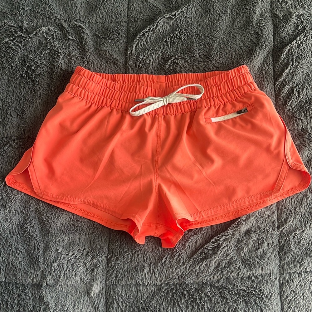 Vuori Clementine Short - Grapefruit